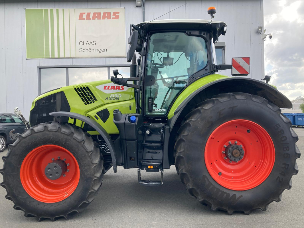 Tractor CLAAS Axion 830 CMATIC