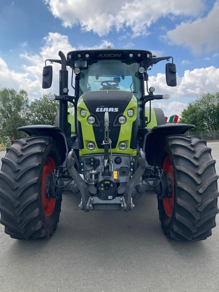 Tractor CLAAS Axion 830 CMATIC