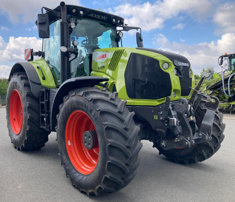 Tractor CLAAS Axion 830 CMATIC