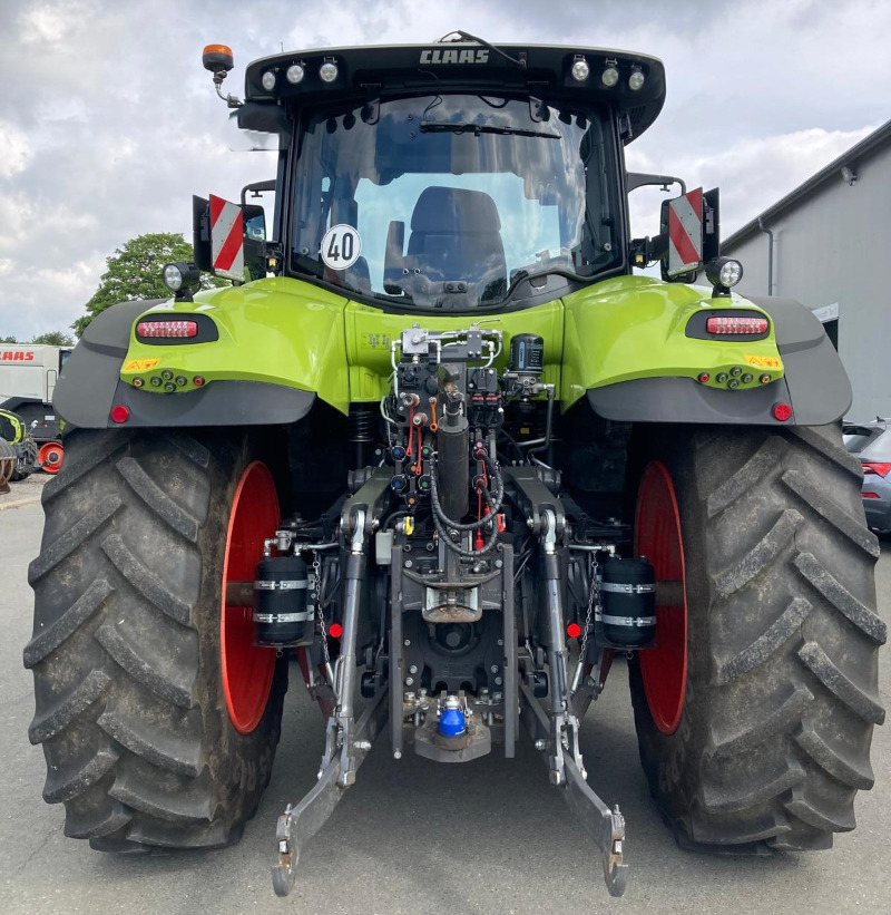 Tractor CLAAS Axion 830 CMATIC