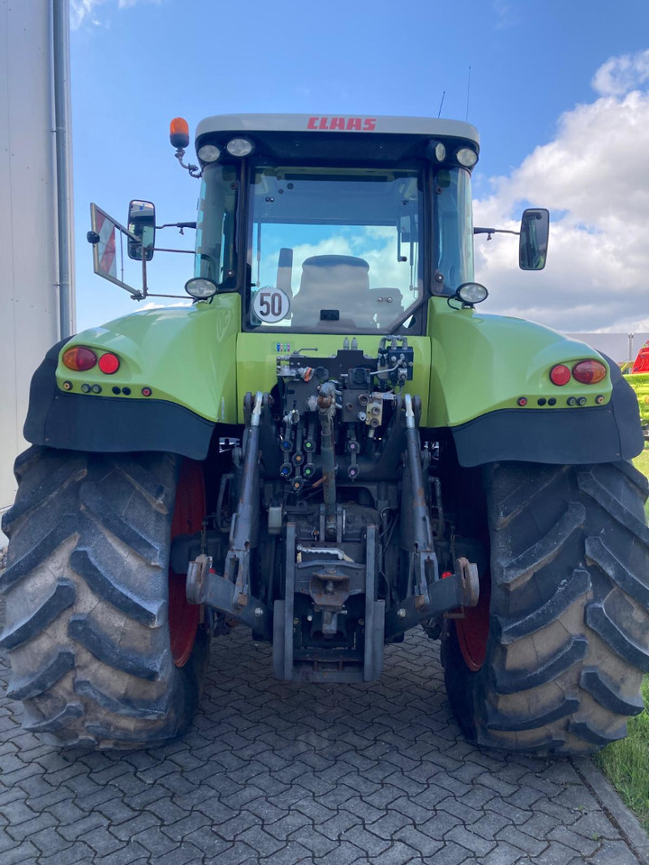 Tractor CLAAS Axion 840