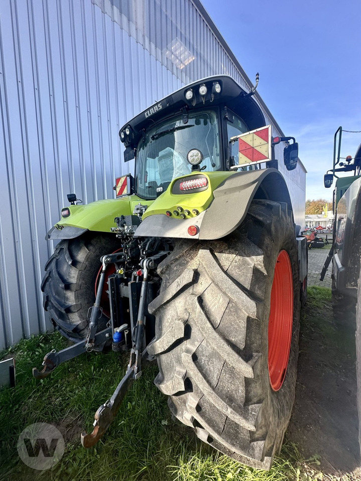 Tractor CLAAS Axion 850