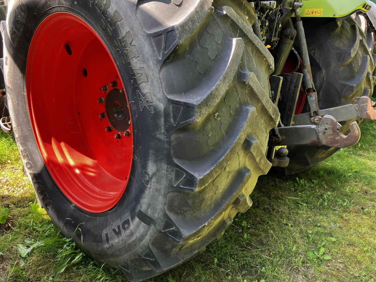 Tractor CLAAS Axion 850