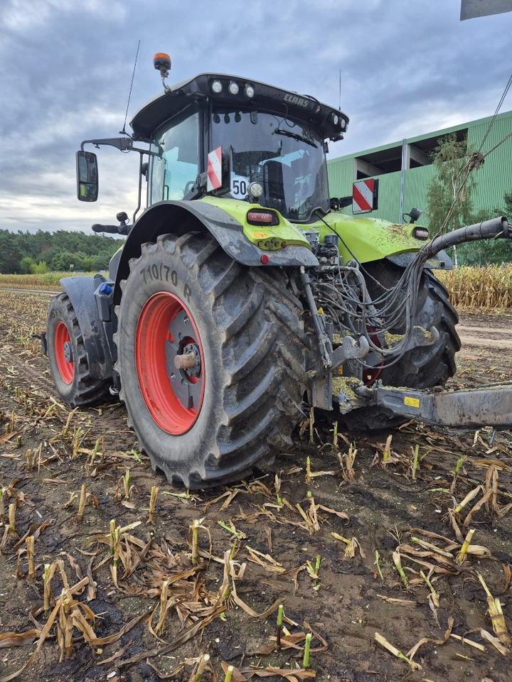 Tractor CLAAS Axion 870