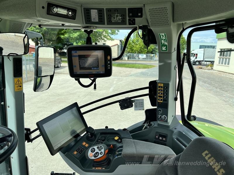 Tractor CLAAS Axion 870