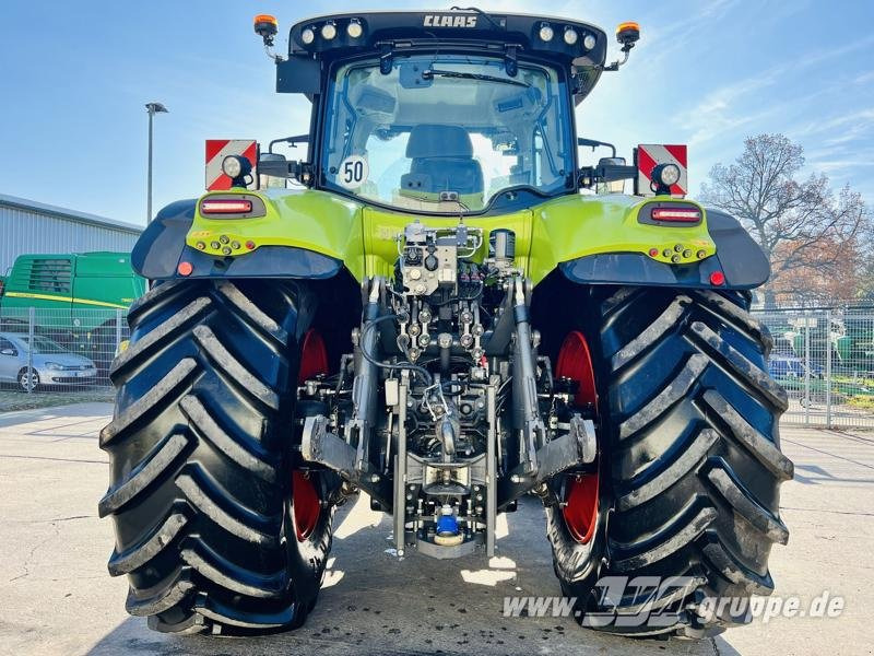Tractor CLAAS Axion 870