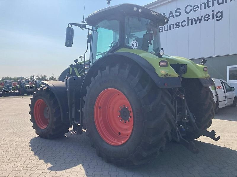 Tractor CLAAS Axion 930
