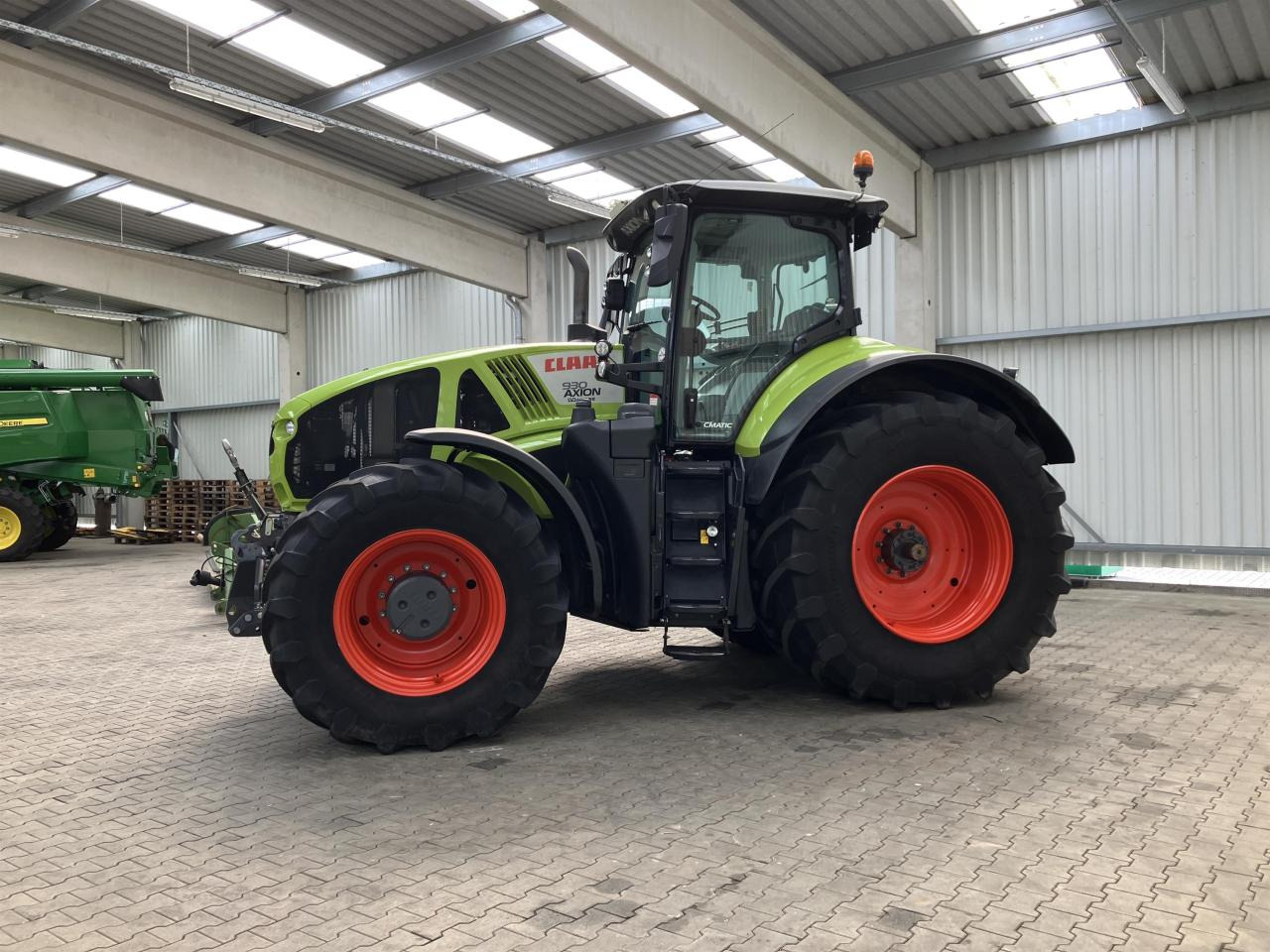 Tractor CLAAS Axion 930