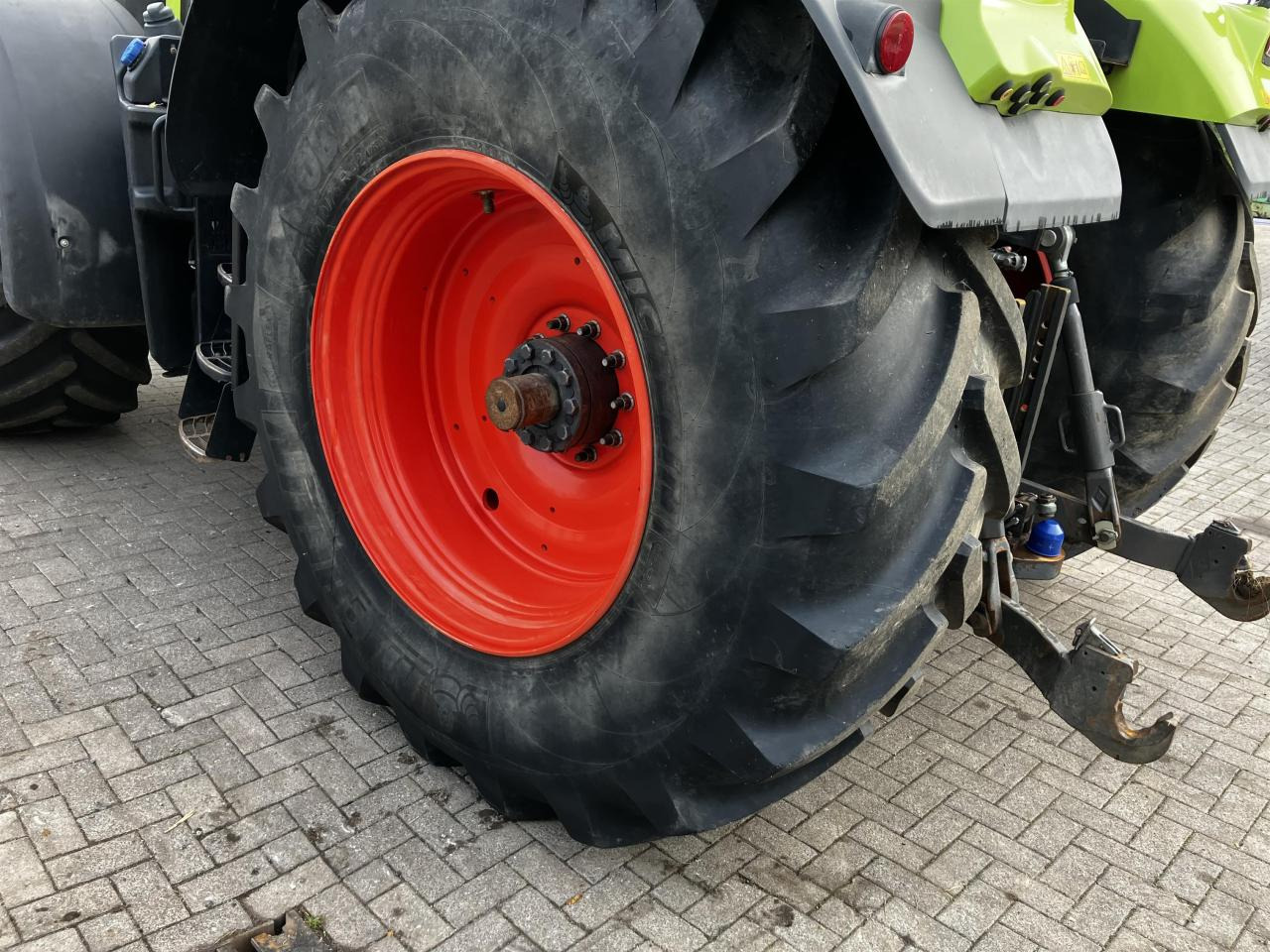 Tractor CLAAS Axion 950