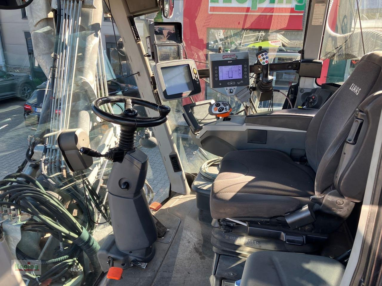 Tractor CLAAS Xerion 4000 Saddle Trac Gülletechnik