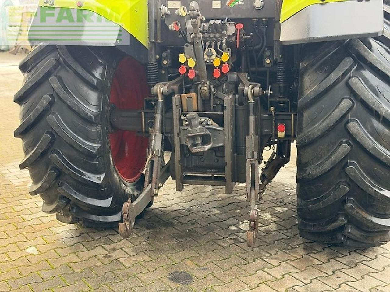 Tractor CLAAS ares 577