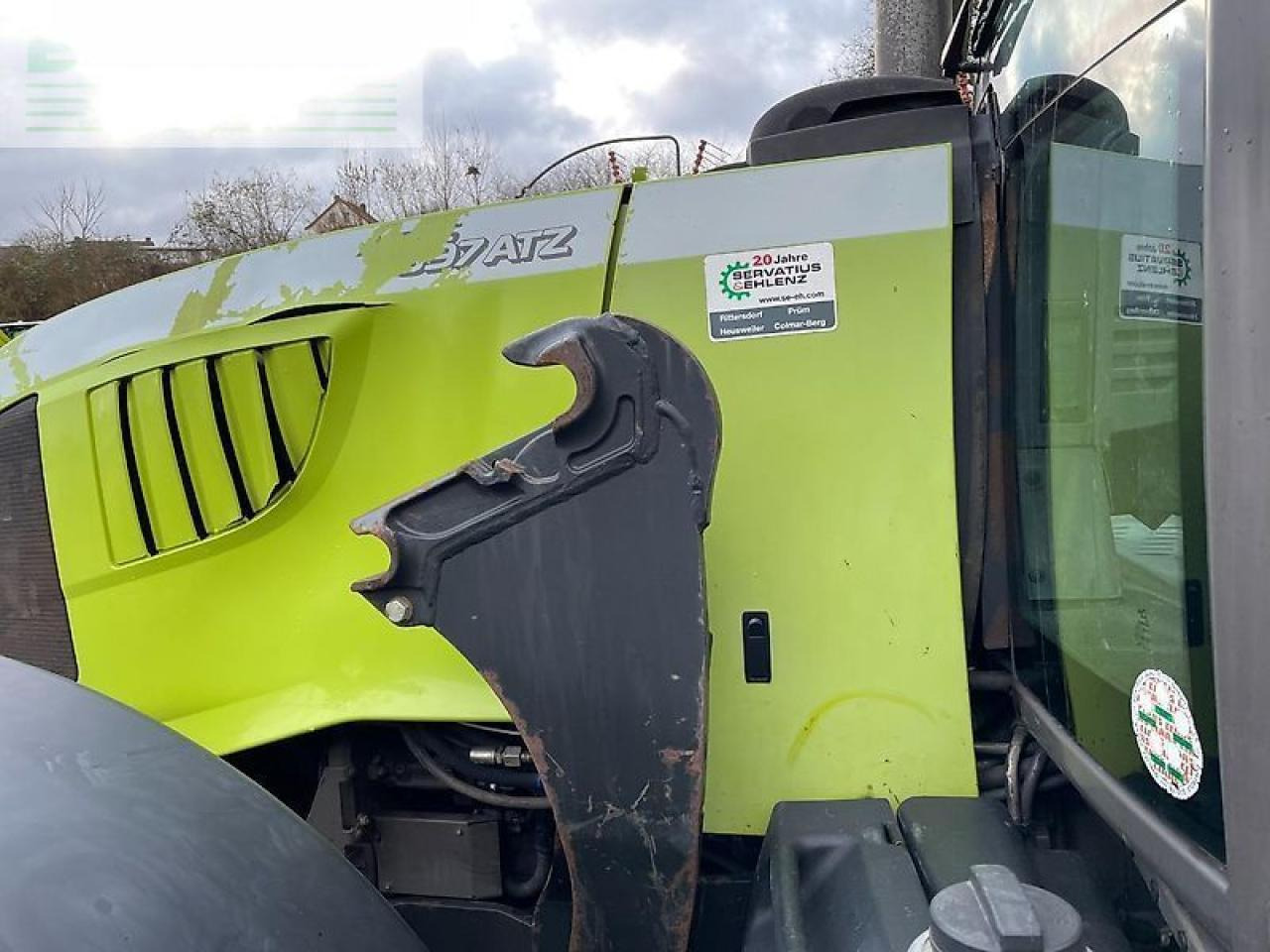 Tractor CLAAS ares 697 atz mit fronthydraulik und frontladerkonsolen stoll ATZ
