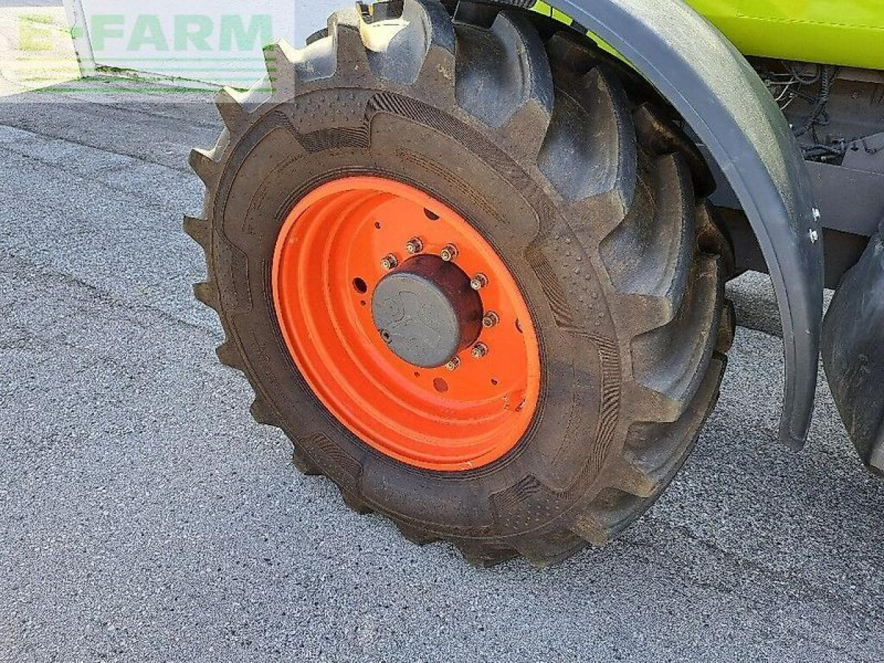 Tractor CLAAS ares 826