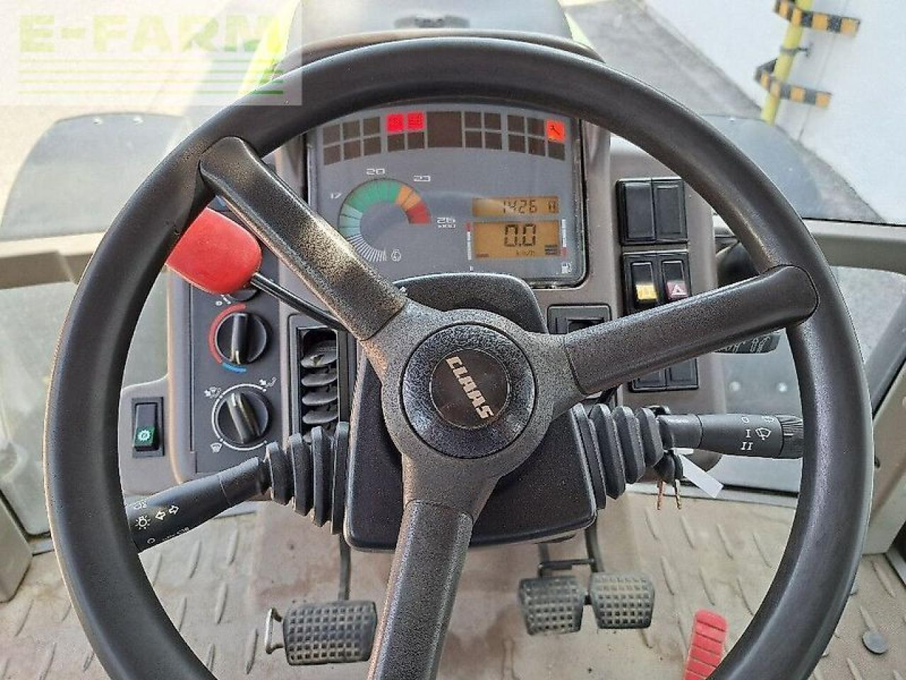 Tractor CLAAS ares 826