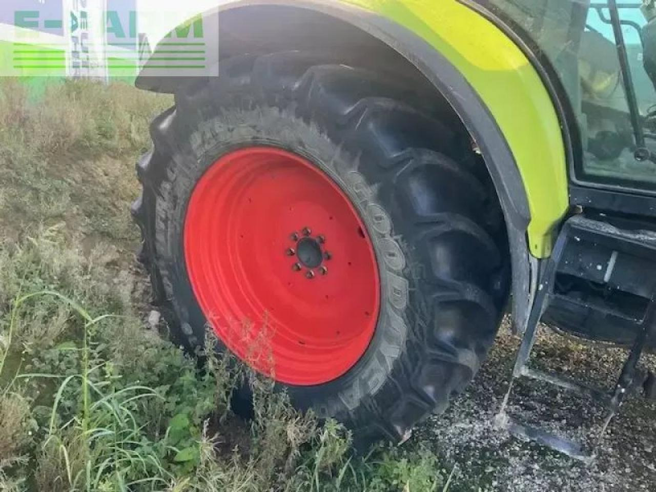 Tractor CLAAS arion610