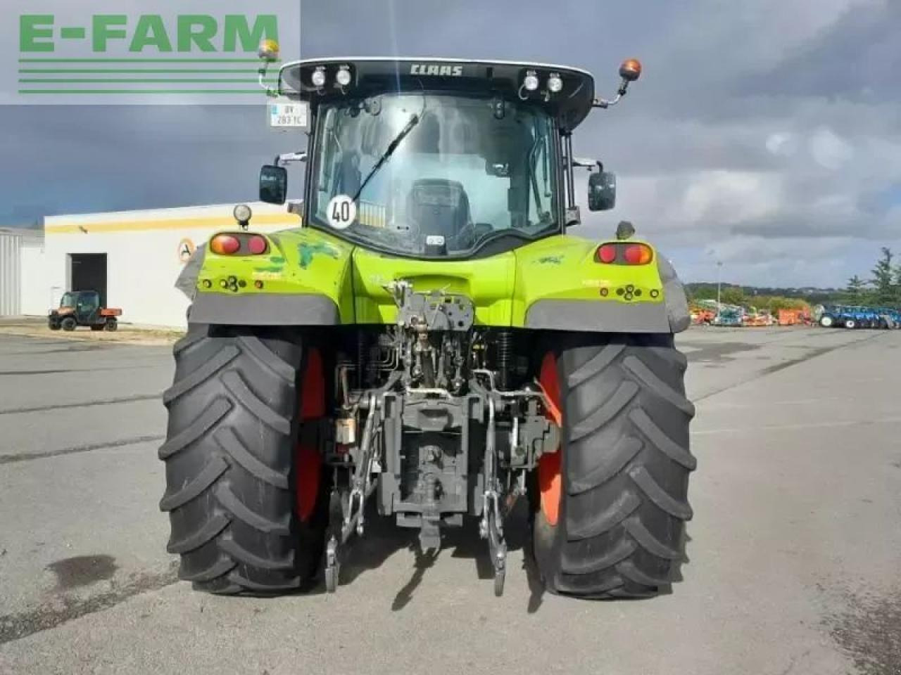 Tractor CLAAS arion620