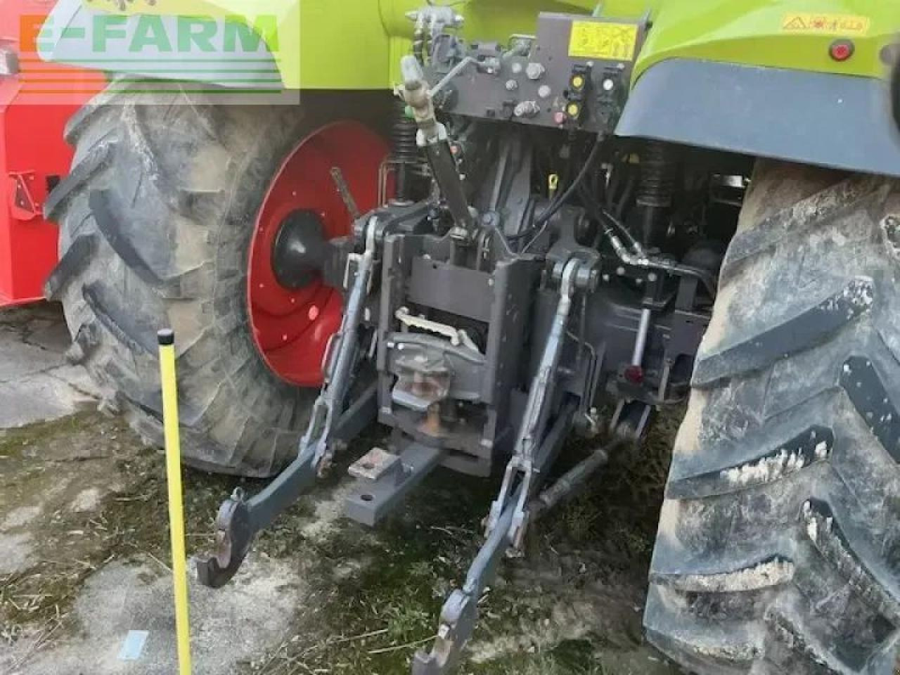 Tractor CLAAS arion620