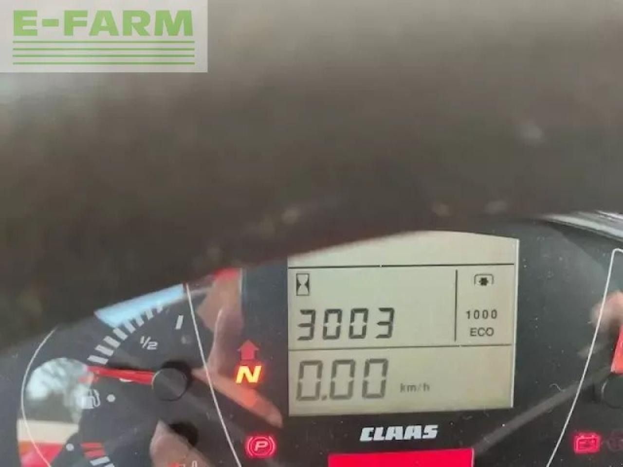 Tractor CLAAS arion620