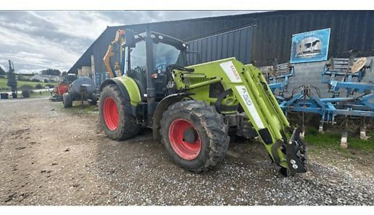 Tractor CLAAS arion640
