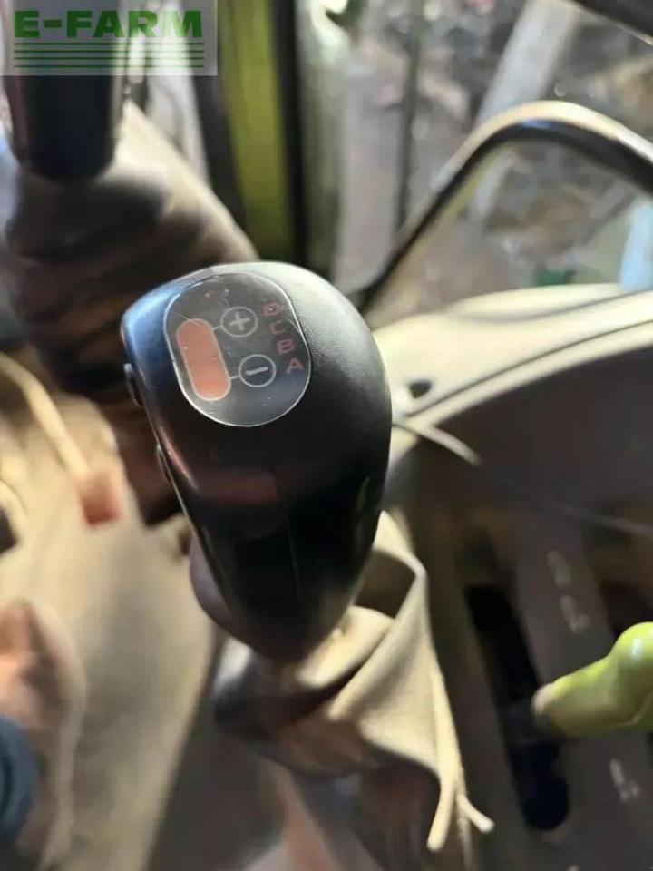 Tractor CLAAS arion 410