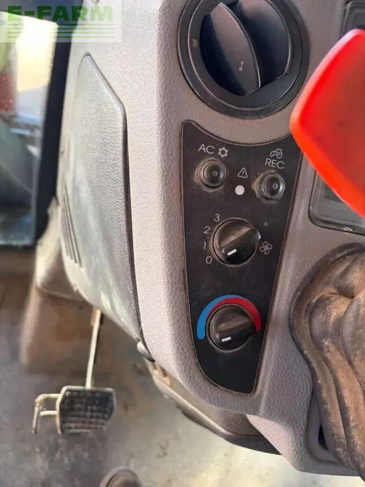 Tractor CLAAS arion 410