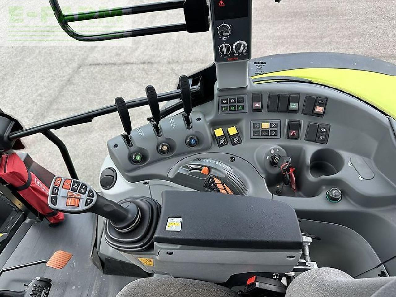 Tractor CLAAS arion 410 stage v (cis)
