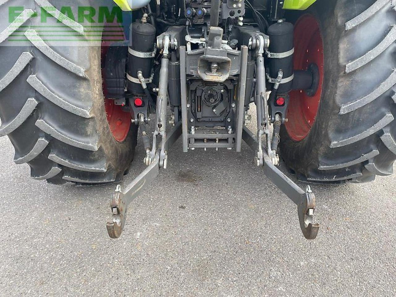 Tractor CLAAS arion 420