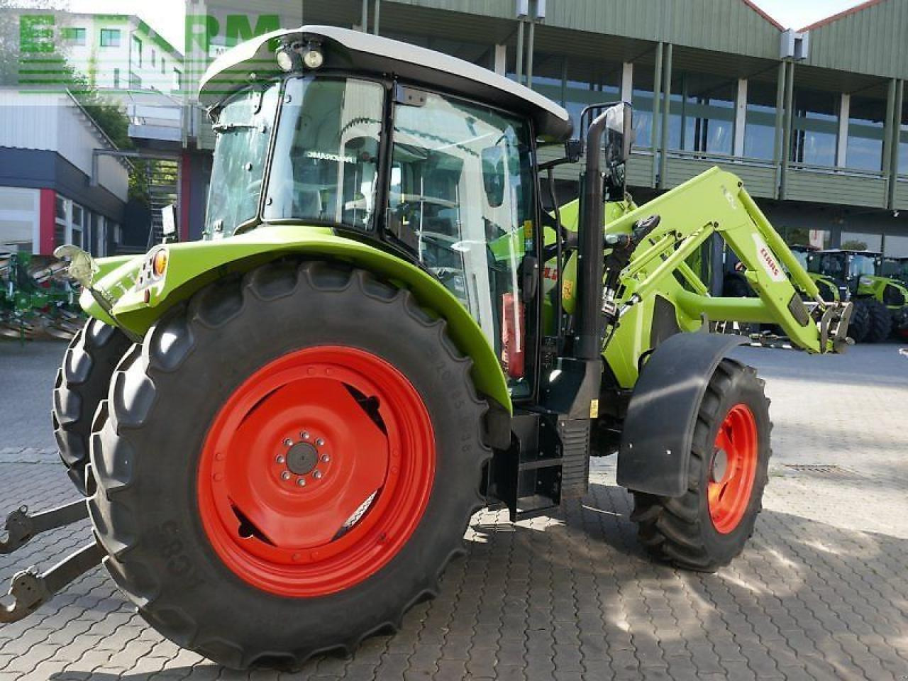 Tractor CLAAS arion 420