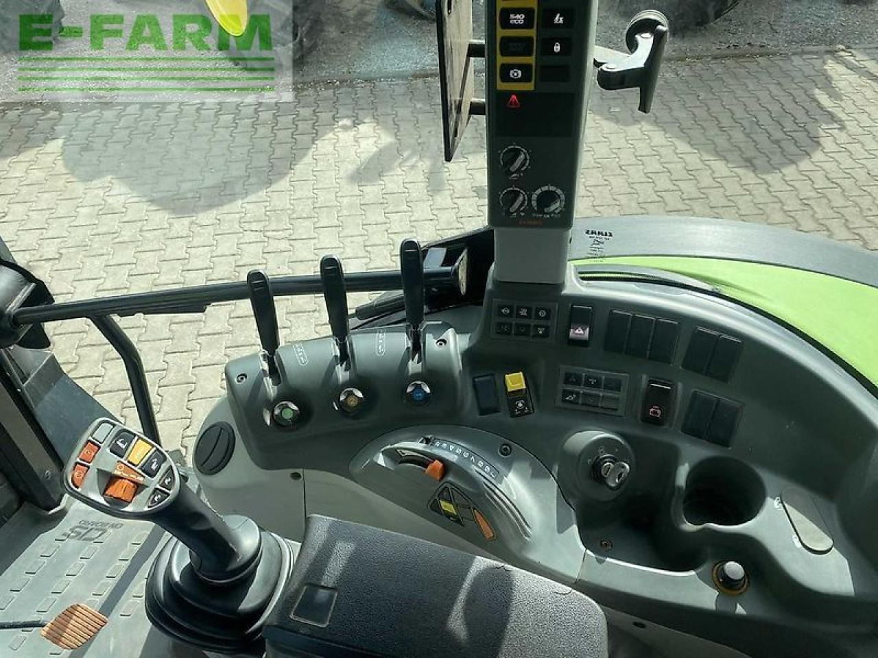 Tractor CLAAS arion 420