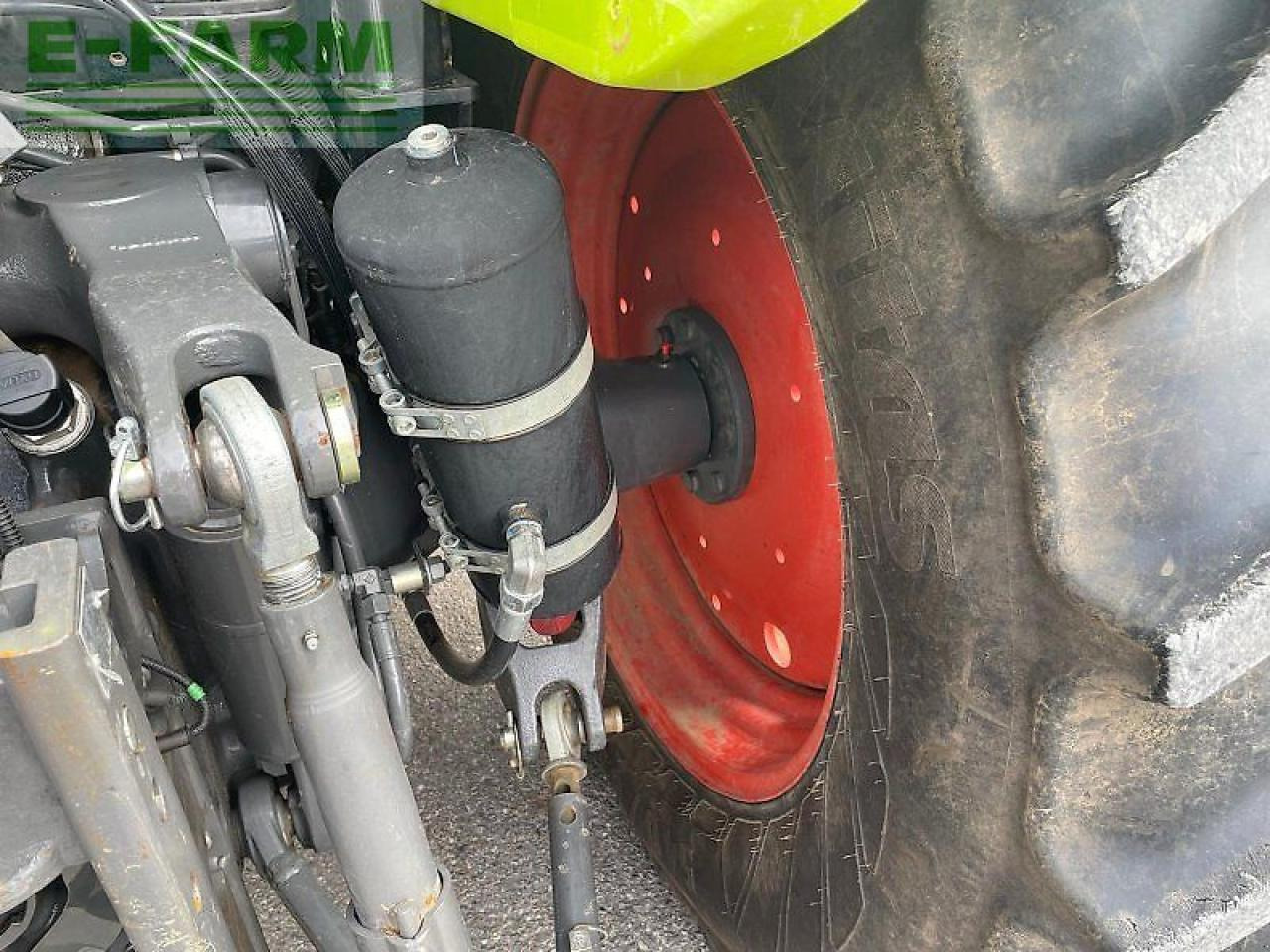 Tractor CLAAS arion 420