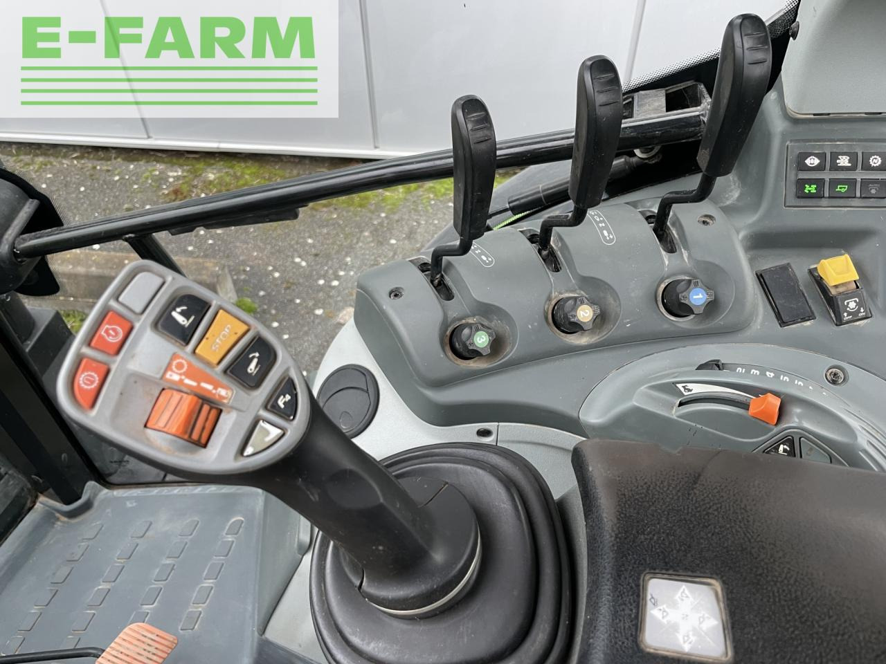 Tractor CLAAS arion 420 (a32/200)