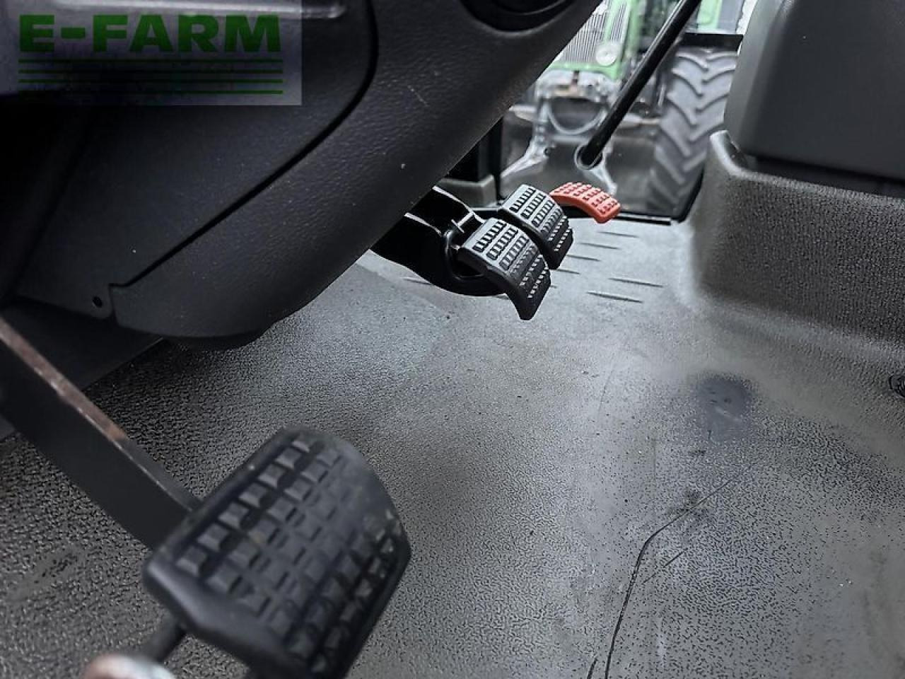 Tractor CLAAS arion 420 cis