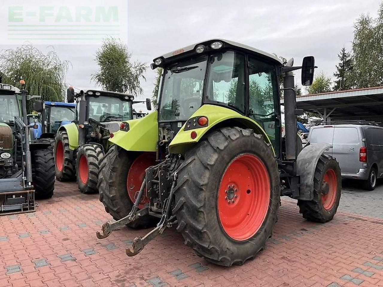 Tractor CLAAS arion 420 cis