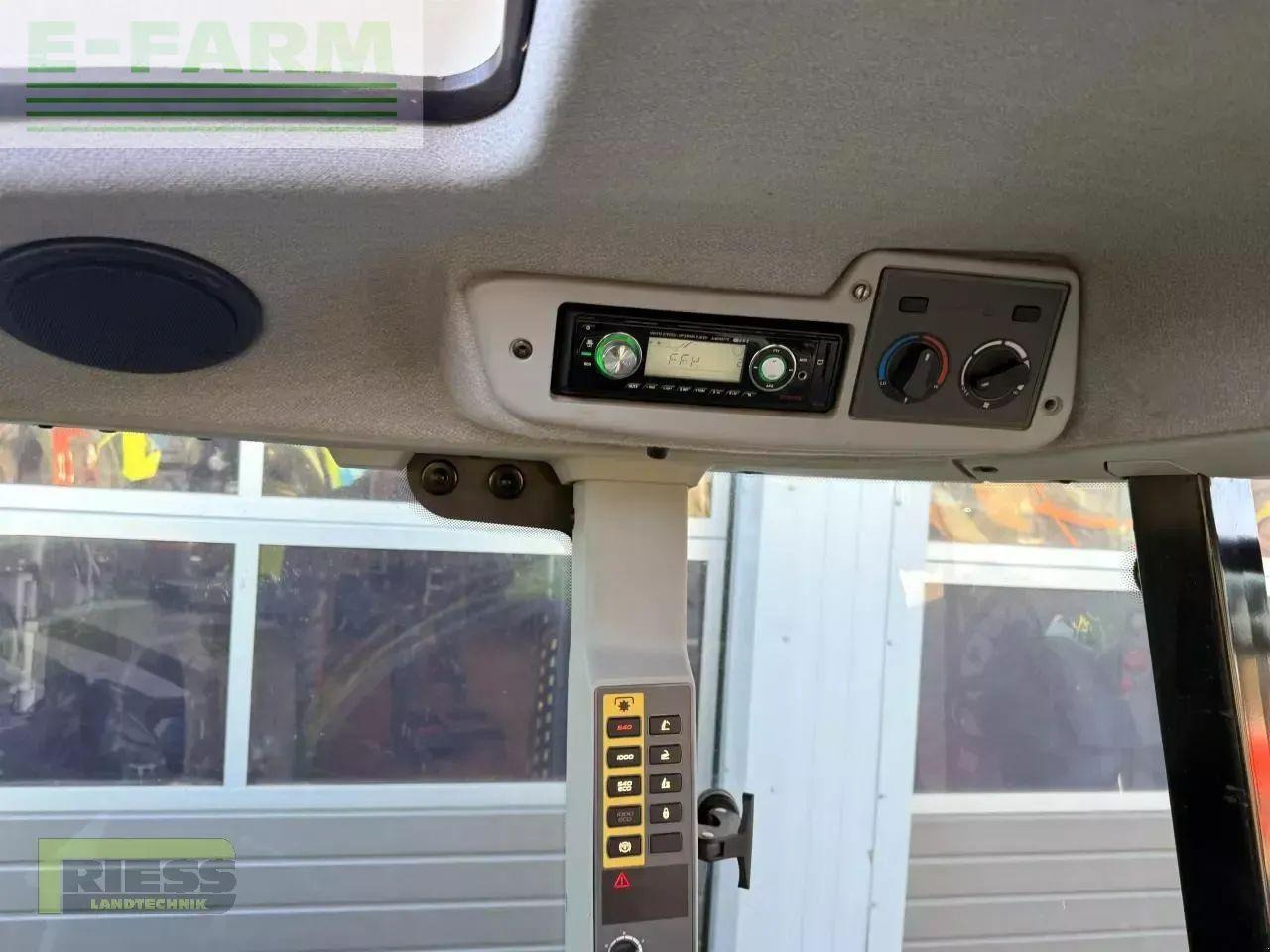 Tractor CLAAS arion 420 cis a32