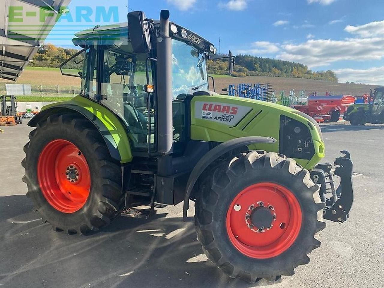 Tractor CLAAS arion 420 cis mit lenksystem und frontkraftheber