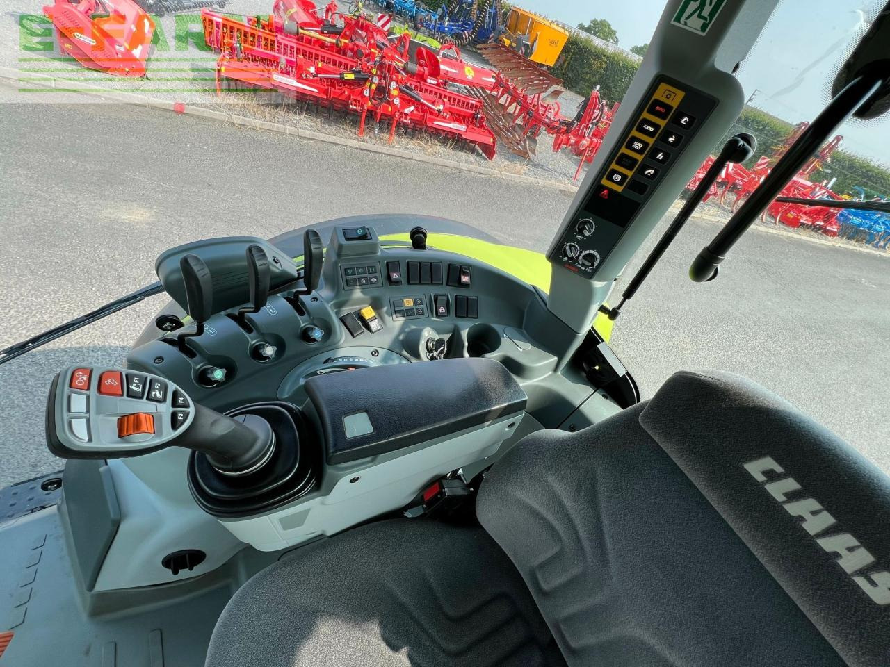 Tractor CLAAS arion 420 m