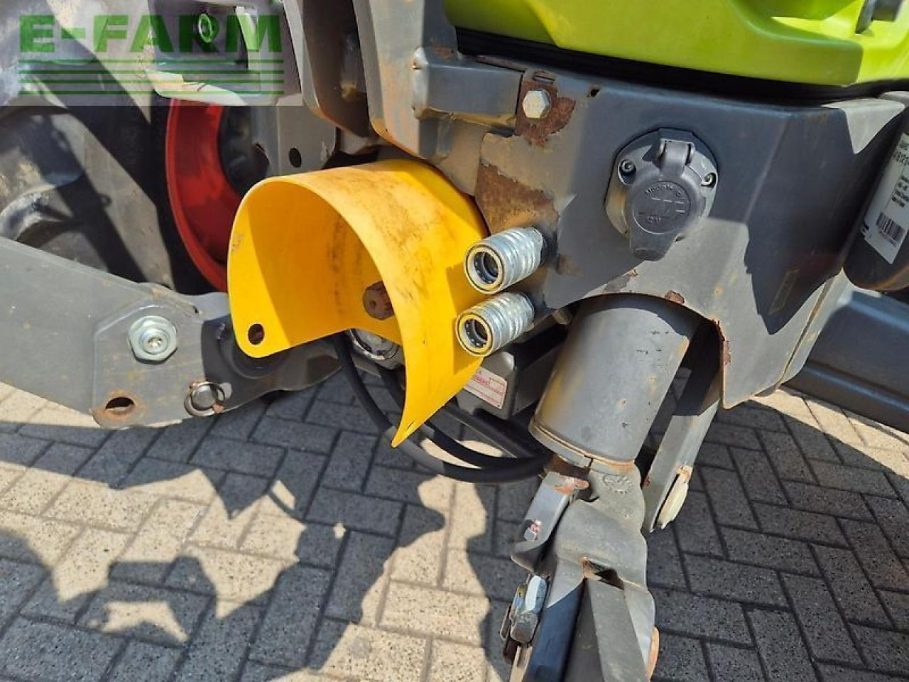 Tractor CLAAS arion 420 mit frontladerkonsolen, fkh und fzw