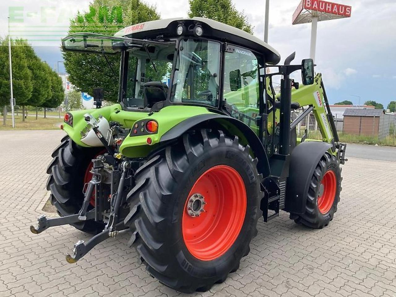 Tractor CLAAS arion 420 panoramic