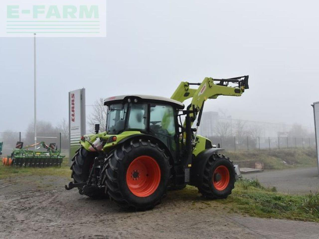 Tractor CLAAS arion 420 - st v advanced claa