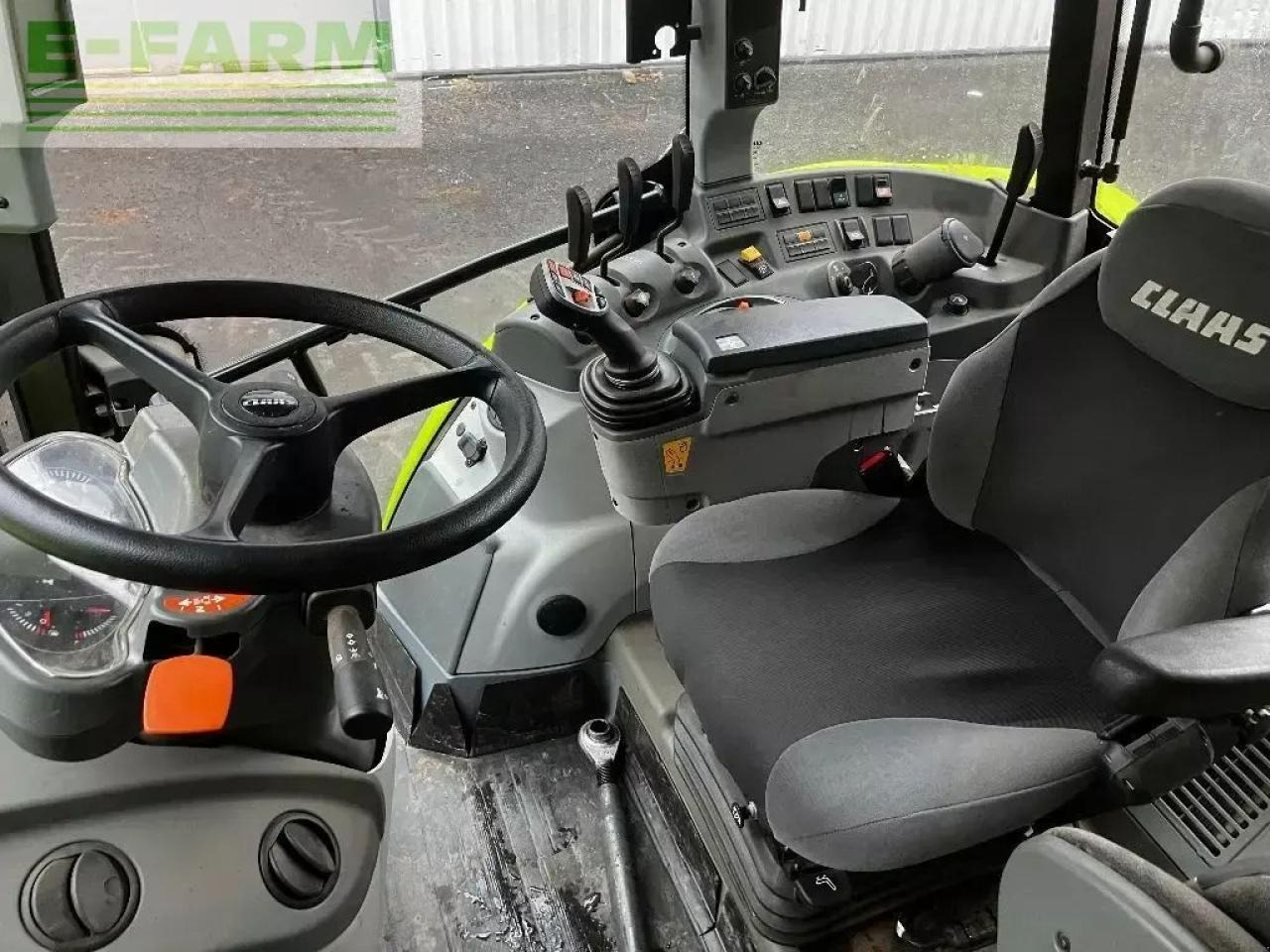 Tractor CLAAS arion 430