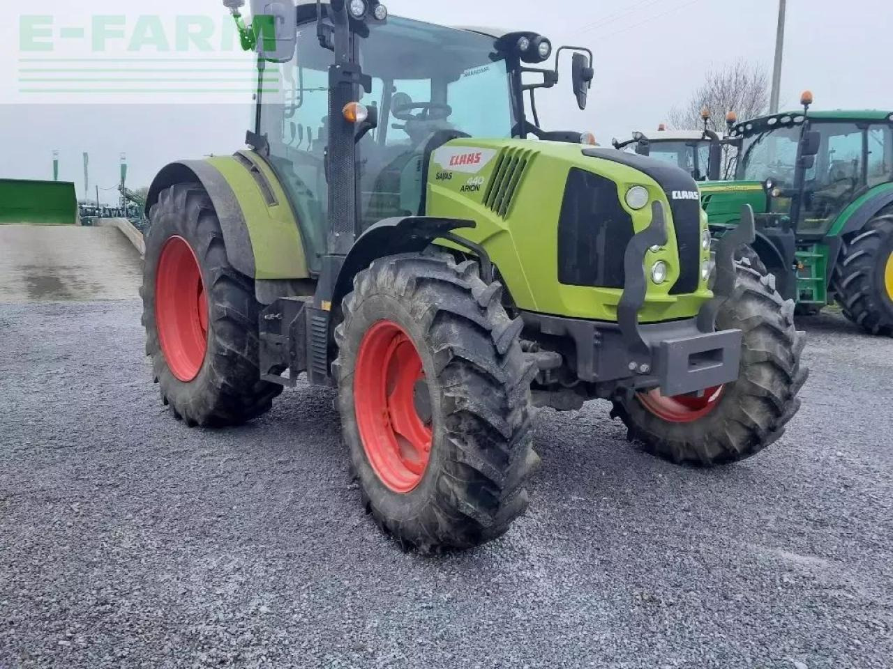 Tractor CLAAS arion 440
