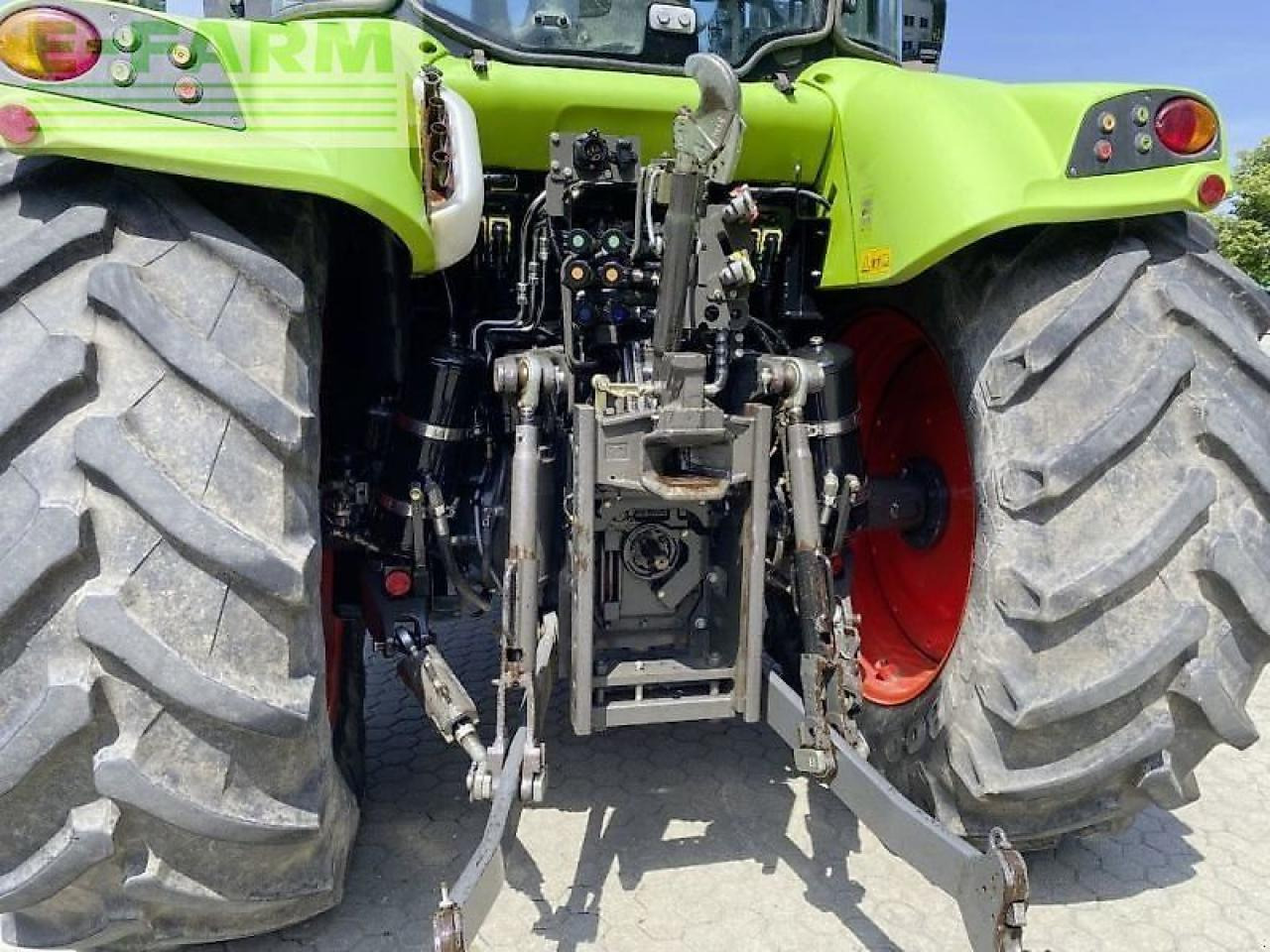 Tractor CLAAS arion 440 cis CIS