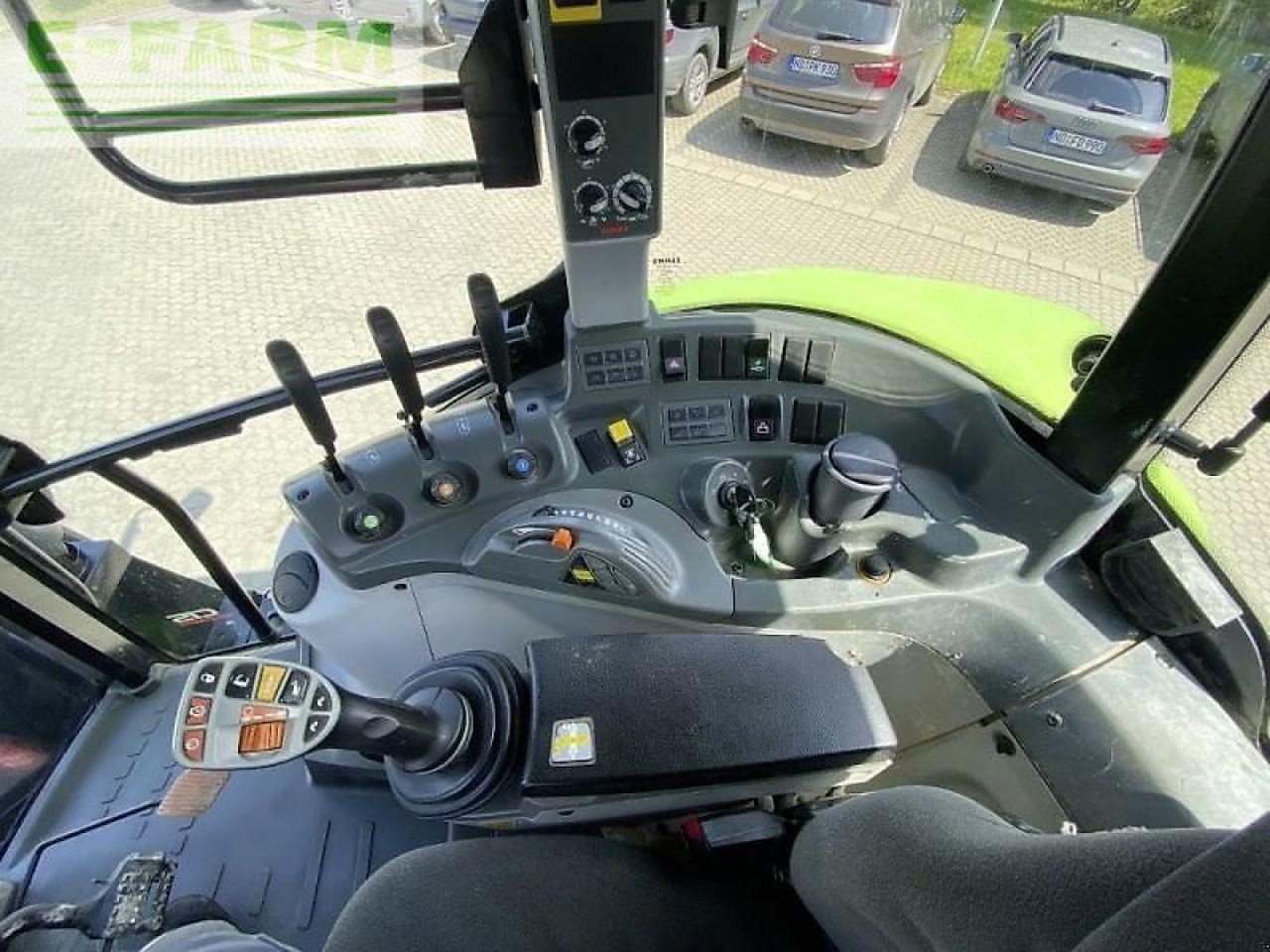 Tractor CLAAS arion 440 cis CIS