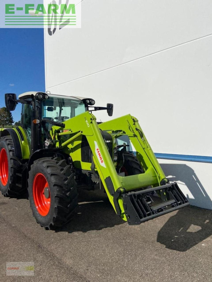 Tractor CLAAS arion 440 panoramic
