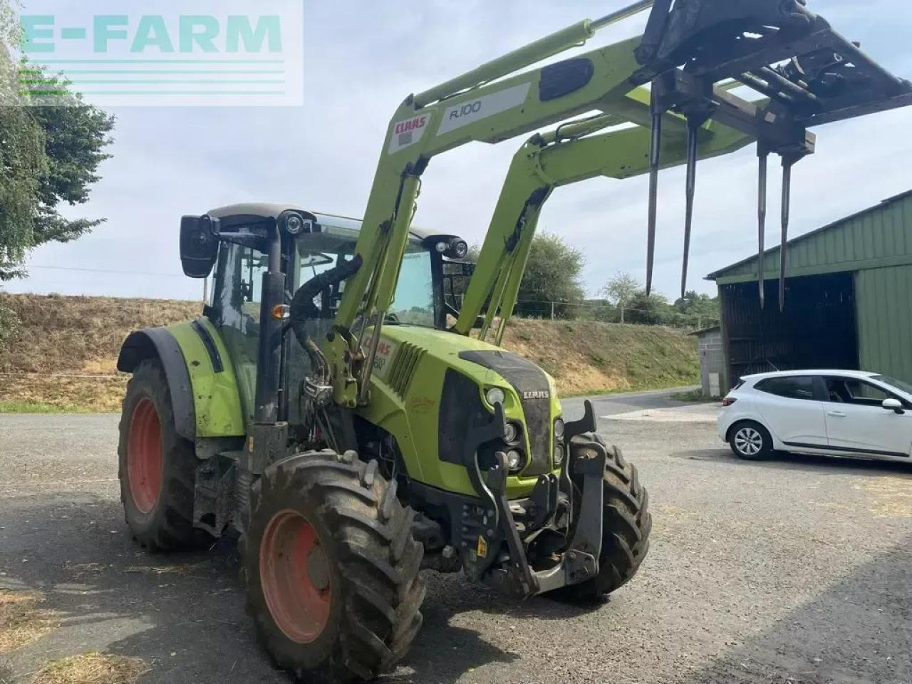 Tractor CLAAS arion 440 toit haut