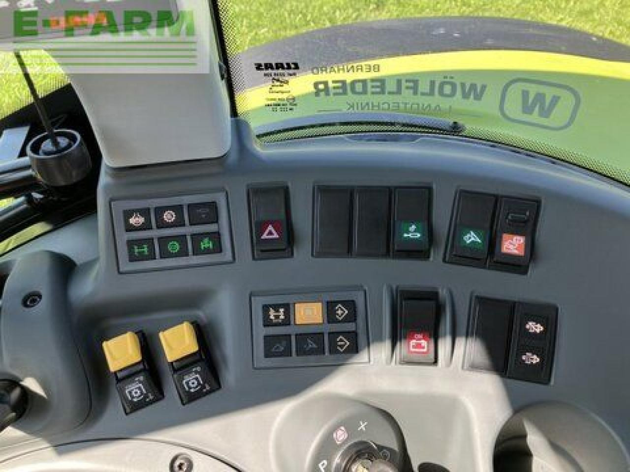 Tractor CLAAS arion 450 cis panoramic CIS
