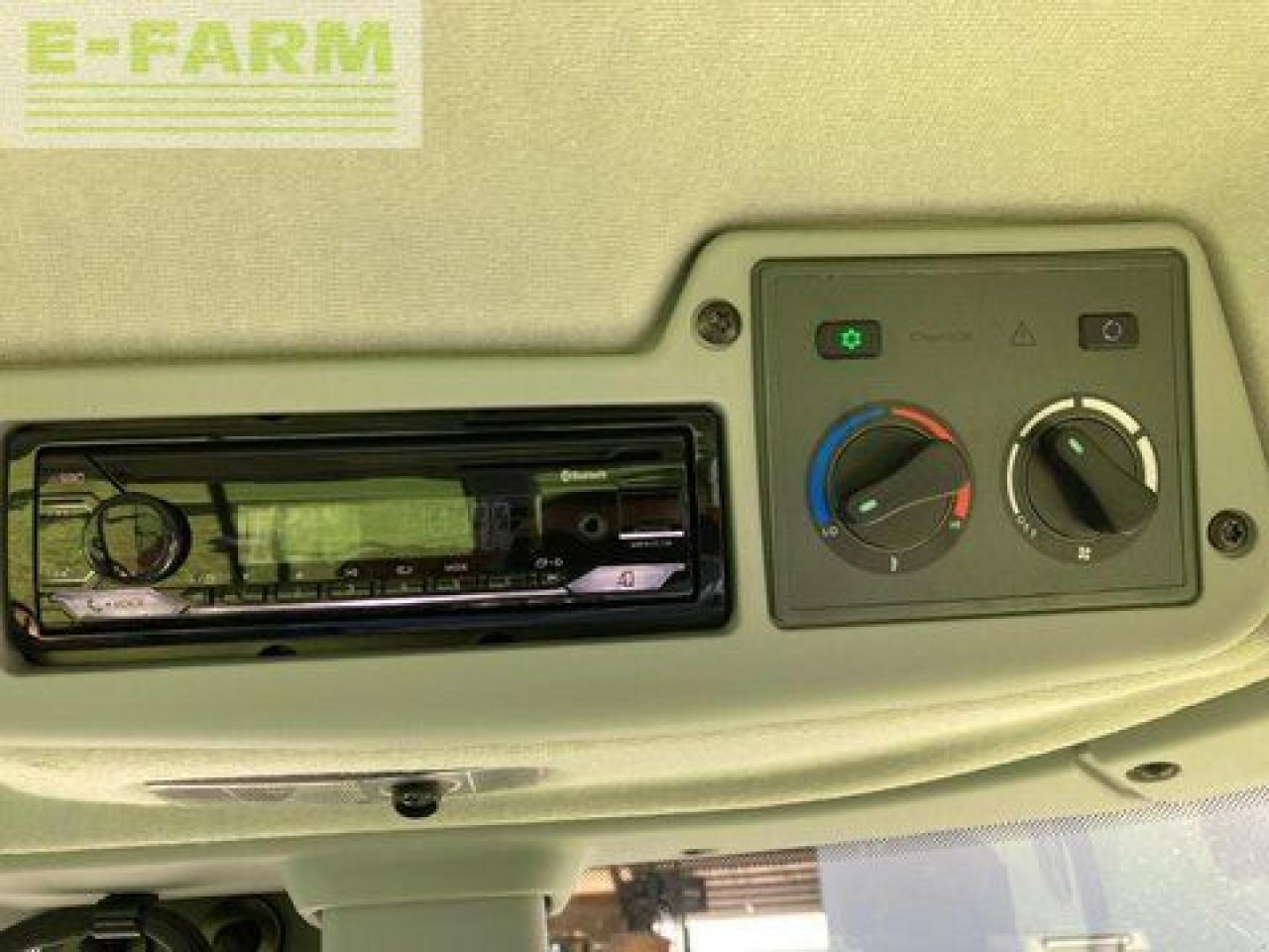 Tractor CLAAS arion 450 cis panoramic CIS