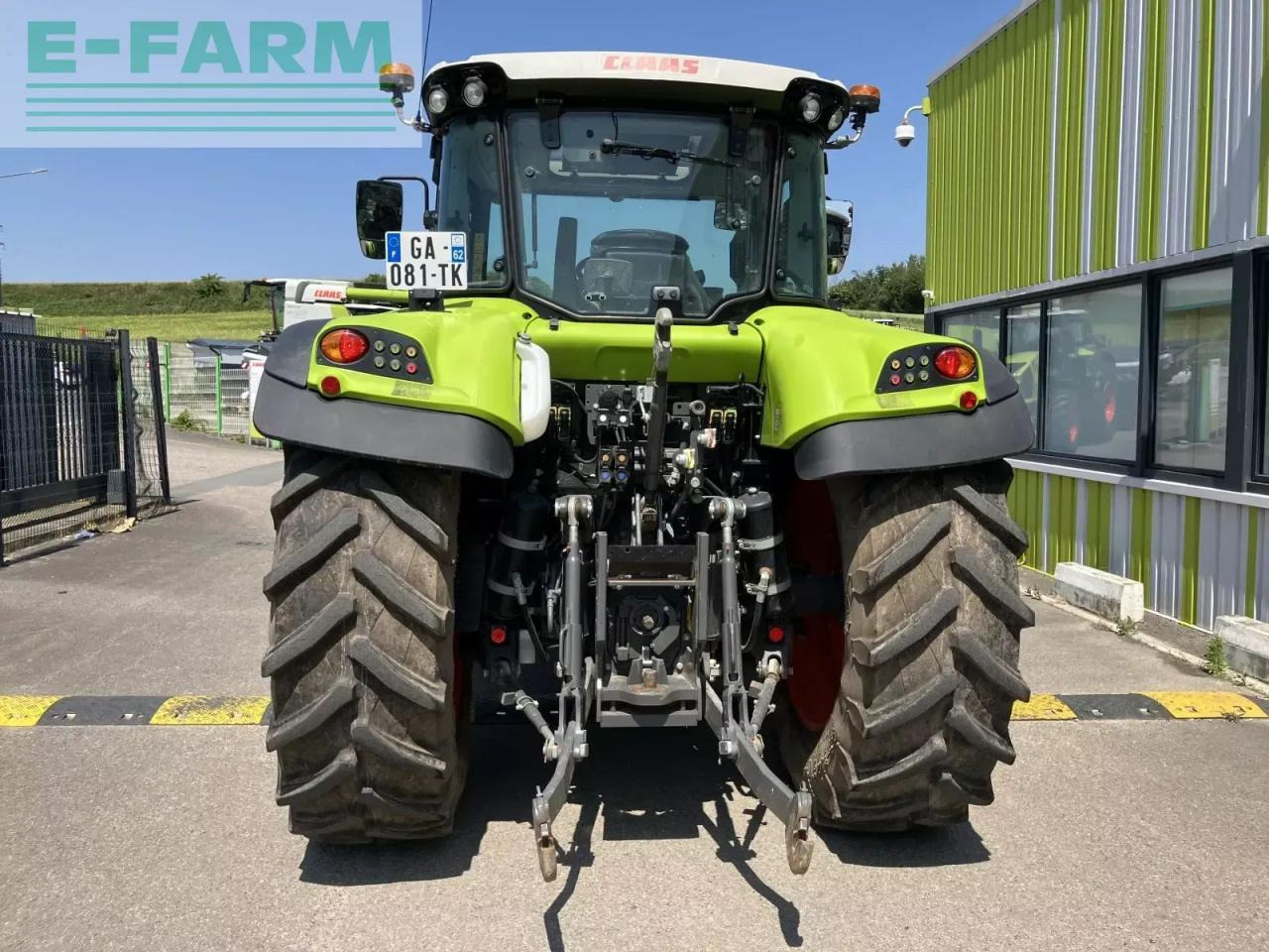 Tractor CLAAS arion 450 concept