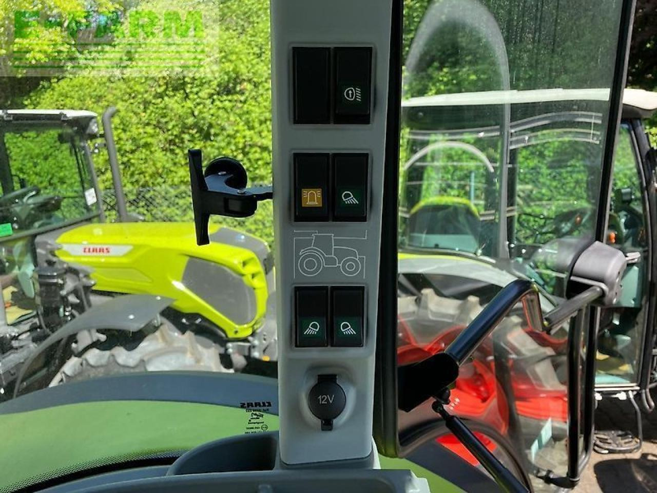 Tractor CLAAS arion 450 stage v