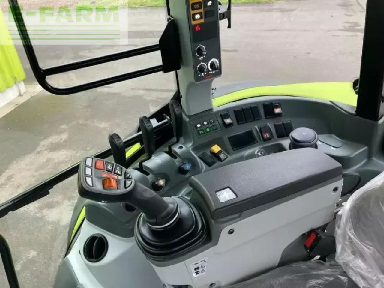 Tractor CLAAS arion 460 cis CIS